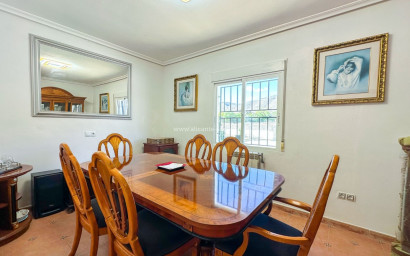 Resale - Villa -
Hondón de las Nieves - Pueblo