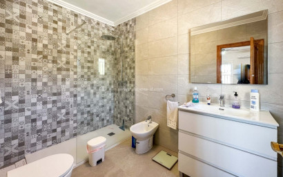 Resale - Villa -
Hondón de las Nieves - Pueblo