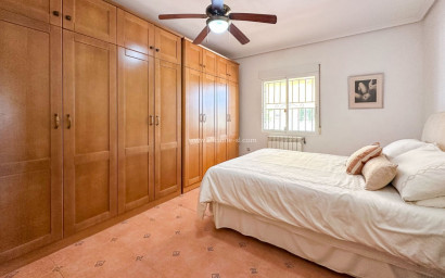 Resale - Villa -
Hondón de las Nieves - Pueblo