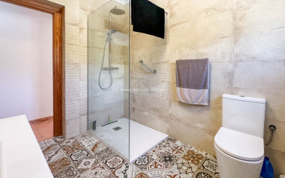 Resale - Villa -
Hondón de las Nieves - Pueblo