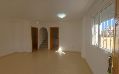 Resale - Townhouse -
Ciudad Quesada - Lo Marabu