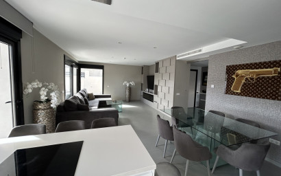 Resale - Villa -
Torrevieja - Los Balcones