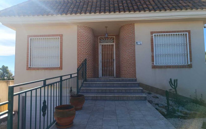Resale - Villa -
Fortuna - El Reloj