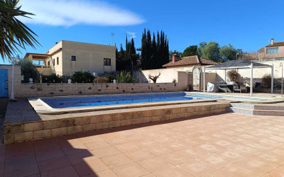 Resale - Villa -
Fortuna - El Reloj