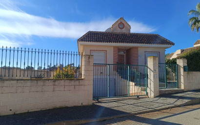 Resale - Villa -
Fortuna - El Reloj