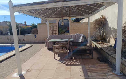 Resale - Villa -
Fortuna - El Reloj