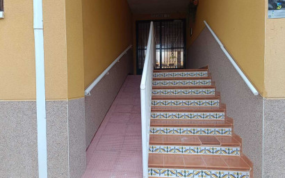 Herverkoop - Plat -
Rafal