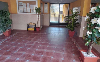 Herverkoop - Plat -
Rafal