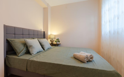 Resale - Bungalow -
Torrevieja - Centro - Muelle Pesquero