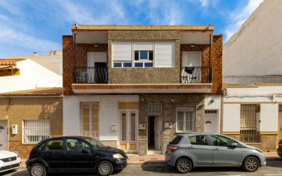 Resale - Bungalow -
Torrevieja - Centro - Muelle Pesquero