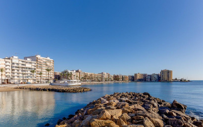 Resale - Bungalow -
Torrevieja - Centro - Muelle Pesquero