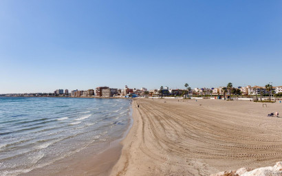 Resale - Bungalow -
Torrevieja - Centro - Muelle Pesquero