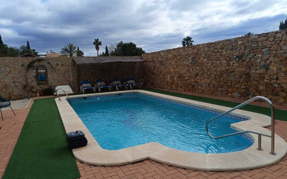 Resale - Villa -
Fortuna - El Reloj