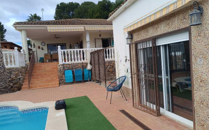 Resale - Villa -
Fortuna - El Reloj