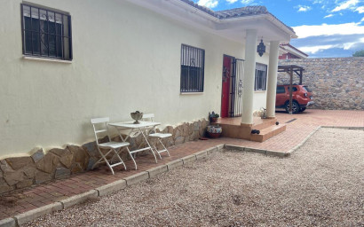 Resale - Villa -
Fortuna - El Reloj