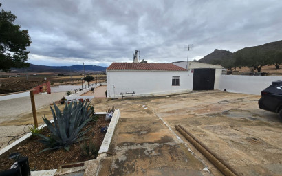 Resale - Finca - Country Property -
Yecla