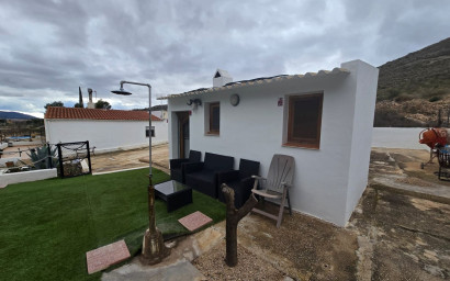 Resale - Finca - Country Property -
Yecla