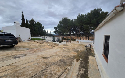 Resale - Finca - Country Property -
Yecla
