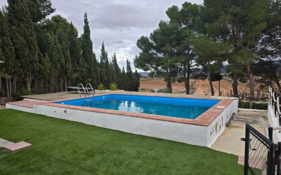 Resale - Finca - Country Property -
Yecla