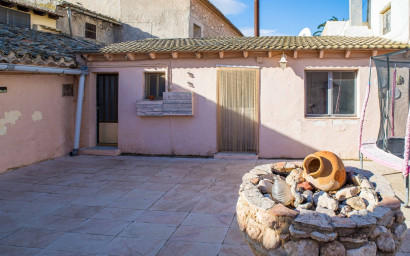Resale - Finca - Country Property -
Pinoso