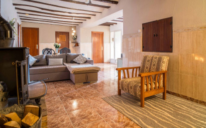Resale - Finca - Country Property -
Pinoso