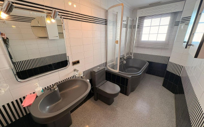 Revente - Villa -
Sax