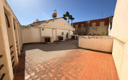 Revente - Villa -
Sax