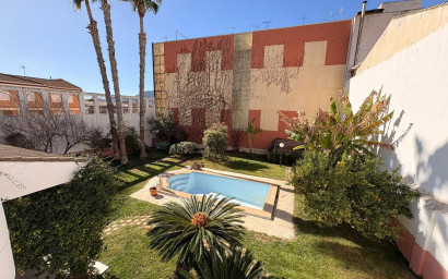 Revente - Villa -
Sax