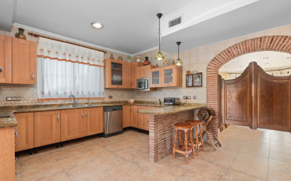 Resale - Finca - Country Property -
Beniel - Carretera de Beniel