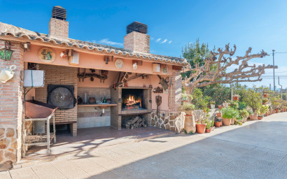 Resale - Finca - Country Property -
Beniel - Carretera de Beniel