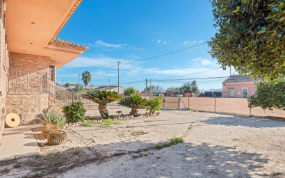 Resale - Finca - Country Property -
Beniel - Carretera de Beniel