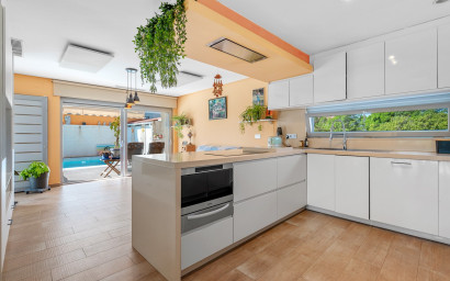 Herverkoop - Villa -
Benijofar