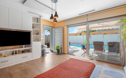 Herverkoop - Villa -
Benijofar