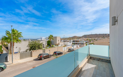 Herverkoop - Villa -
Benijofar