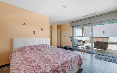 Herverkoop - Villa -
Benijofar