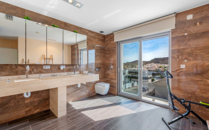 Herverkoop - Villa -
Benijofar