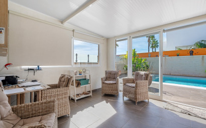 Herverkoop - Villa -
Benijofar