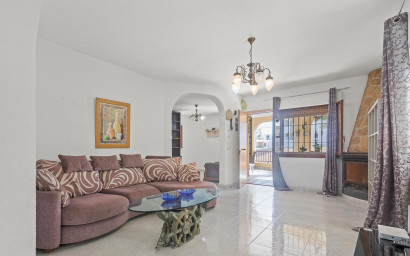 Resale - Villa -
Villamartín - Las Filipinas