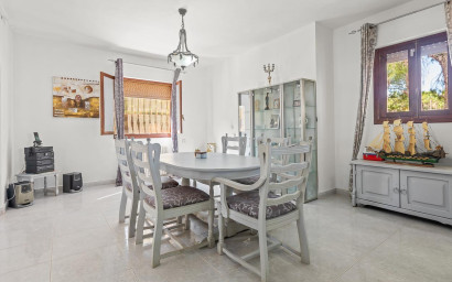 Resale - Villa -
Villamartín - Las Filipinas