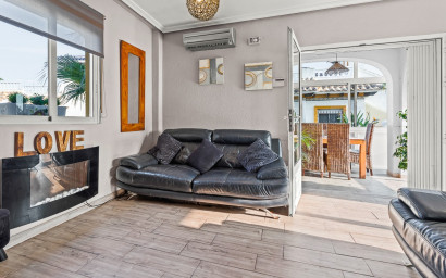 Resale - Villa -
Orihuela Costa - Playa Flamenca