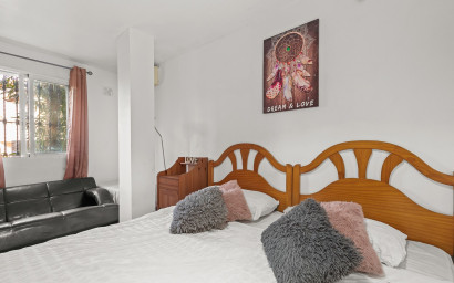 Resale - Villa -
Orihuela Costa - Playa Flamenca