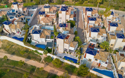 Resale - Villa -
Orihuela Costa - Playa Flamenca