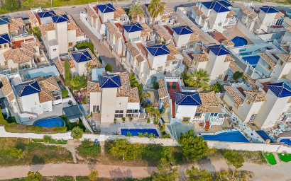 Resale - Villa -
Orihuela Costa - Playa Flamenca