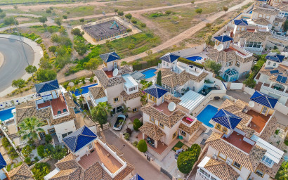 Resale - Villa -
Orihuela Costa - Playa Flamenca