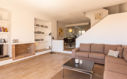 Revente - Maison mitoyenne -
Altea