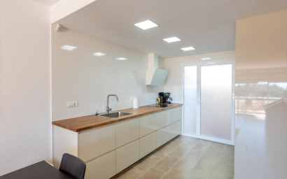 Revente - Maison mitoyenne -
Altea