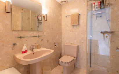 Revente - Maison mitoyenne -
Altea