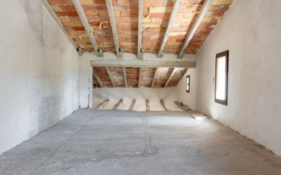 Herverkoop - Others -
Castalla