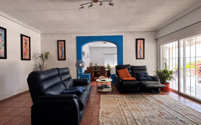 Resale - Villa -
Aspe