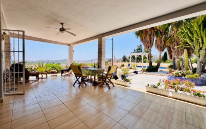 Resale - Villa -
Aspe